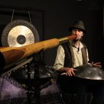 curt-ceunen-hang-handpan-didgeridoo-musician-troubadour